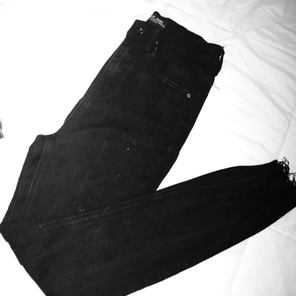 Black ripped jeans